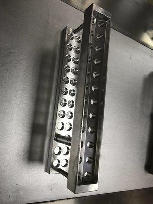 24 구멍 맞춤 립스틱 Mold V 모양 다이 립스틱 Mold 알루미늄 합금